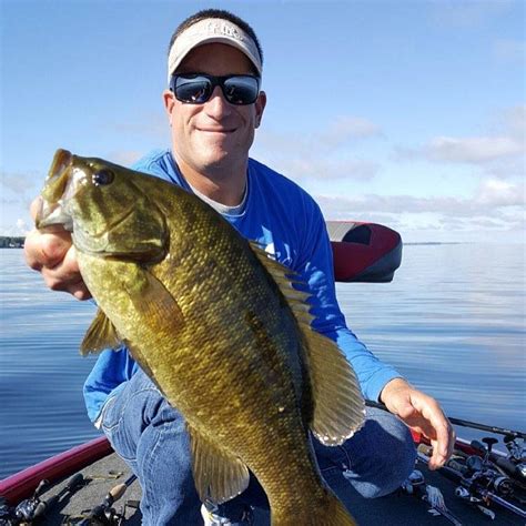 How To Catch Smallmouth Bass In Lakes Bass Fishing Hub