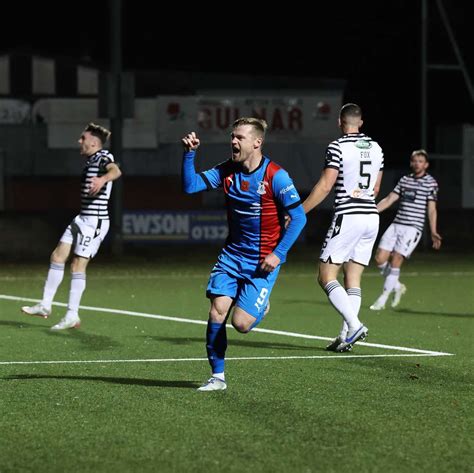 Billy Mckay Touch And Go For Inverness Caley Thistles Home Match Against Dundee