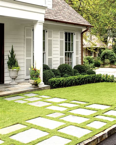 6 Front Yard Boxwood Designs A Green And Beautiful Welcome