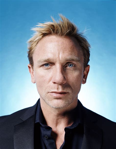 Daniel craig is probably most well known for being the sixth actor to play the british pop culture icon, james bond.since his debut in the role in casino royale in 2006 he has played the mi6 agent four times already and is set to reprise the role in his final film no time to die. Daniel Craig - drewjoana