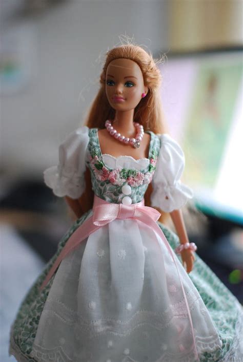 Schnittmuster butterick 6336 puppenkleider 46cm. Puppenkleidung - Barbie Dirndl Model "Birgit" - ein Designerstück von shopmauselke bei DaWanda ...