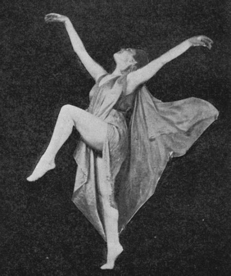 Amazing Photos Of The First Modern Dancer Isadora Duncan Isadora Duncan Dance Photography