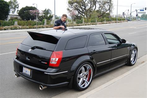 Random Snap Custom Dodge Magnum Srt8