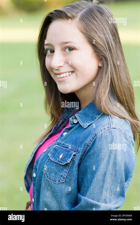 Asian Portrait Happy Tween Hi Res Stock Photography And Images Alamy