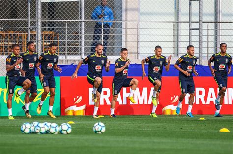 Confira as últimas notícias sobre o grêmio, como jogos, contratações, vendas, rumores, e tudo que você precisa saber sobre o tricolor gaúcho. Grêmio terá lateral-esquerdo da base como novidade em 2018 ...