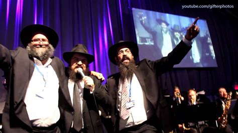 Five Thousand Chabad Rabbis Dancing Youtube