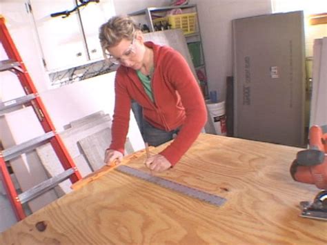.plywood subfloors, linoleum/vinyl subfloors, and tile subfloors when installing new tile flooring. How to Lay a Subfloor | how-tos | DIY