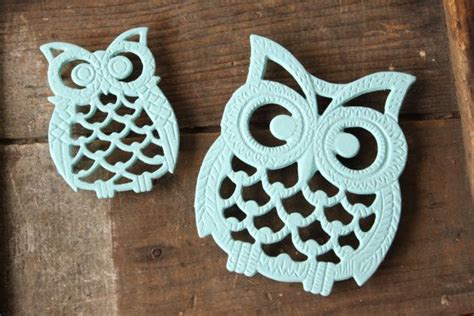 Vintage Upcycled Owl Trivets Hot Pad Kitchen Decor Blue Small Etsy Upcycled Vintage Hot