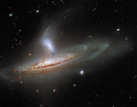 Two Galaxies With Active Galactic Nuclei Interact In Dramatic Fashion