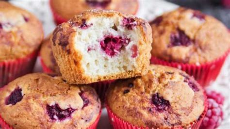 Good food reader charlotte hilsdon shares her simple, chocolate chip muffin recipe, to which you can add fruit, chocolate or nuts. Banana Raspberry Muffins | Marcy Goldman's Better Baking