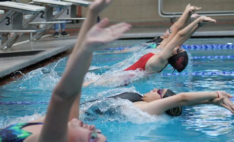 Prep Girls Swim Gallery Royals Compete In Three Team Meet Lynnwood Today