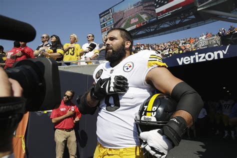 Steelers Alejandro Villanueva Doesnt Join Anthem Protest Cbs News