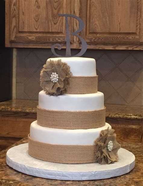 Chabby Chic Wedding Cake Country Wedding Cake With Burlap Accents
