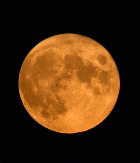 Orange Moon Smoke From A Wildfire Turned The Moon Orange Bruce
