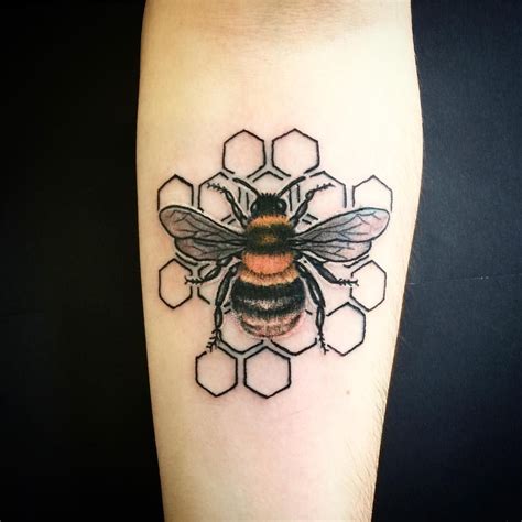 Tatuaje Abeja Bee Tattoo Honey Bee Tattoo Honeycomb Tattoo Kulturaupice
