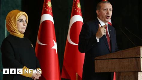 Turkeys First Lady Praises Ottoman Harem Bbc News