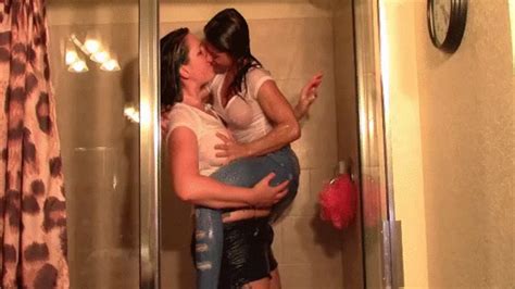 Alexis And Vanessa In The Shower Mp4 Sexual Alexis Clips4sale