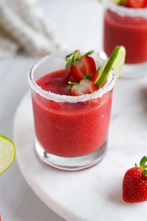 Easy Strawberry Margarita Recipe