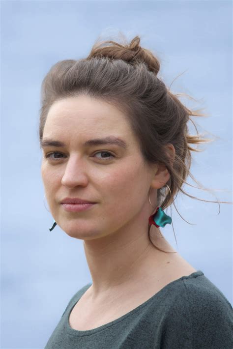 Margarete Schein - handshake booking