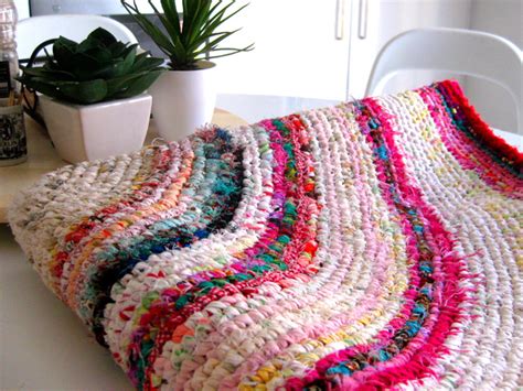 Sep 19, 2019 · rag rug tutorial | a homesteading tradition step 1: How To Make A Colourful Crochet Rag Rug With Recycled ...