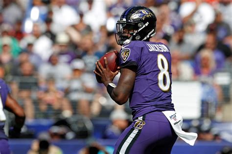 Lamar Jackson Wallpaper Best Photos From Lamar Jacksons 2019 Season