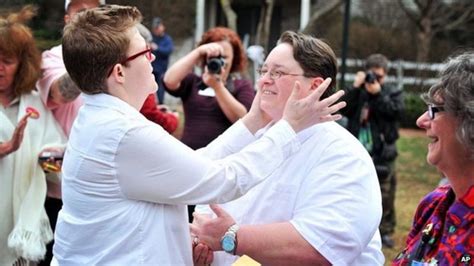 Federal Judge Orders Alabama Official To Allow Gay Marriage Bbc News