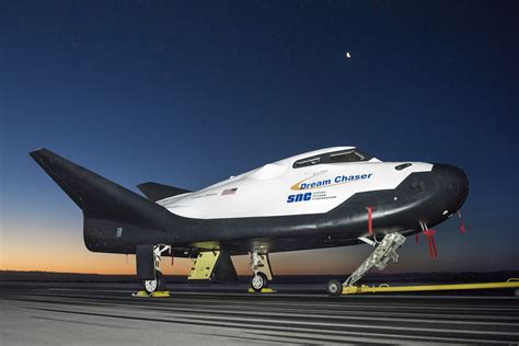 Dream Chaser Nasa Unmanned Spacecraft And The New Competitor Spacex