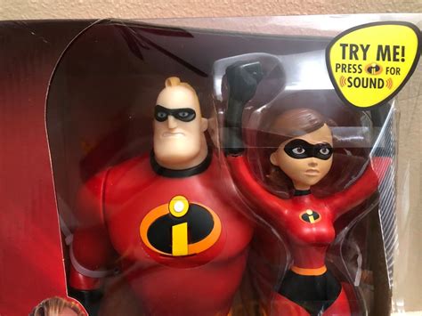 Disney Pixar Incredibles 2 Power Couple Mrcredible And Elastigir Talking New