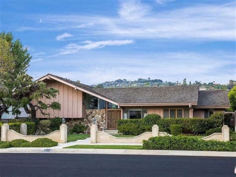 the brady bunch house for sale