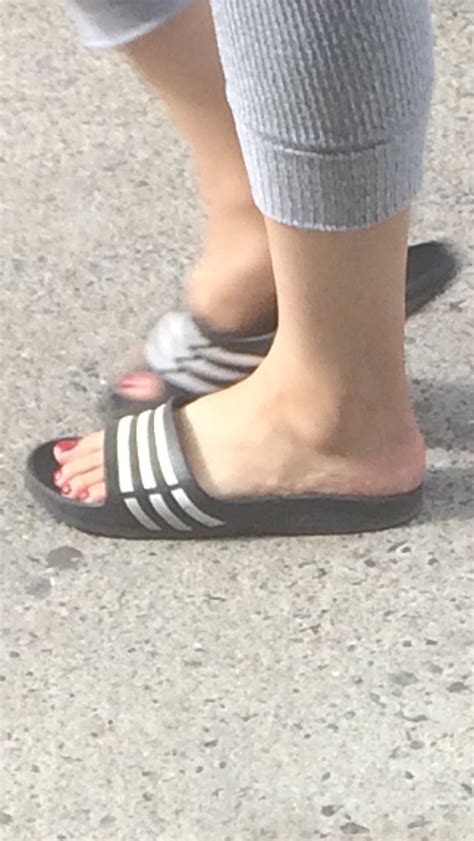 nice arab girl feet tumblr pics