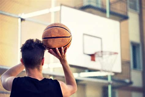 How To Shoot A Basketball Step By Step Guide Backyard Sidekick