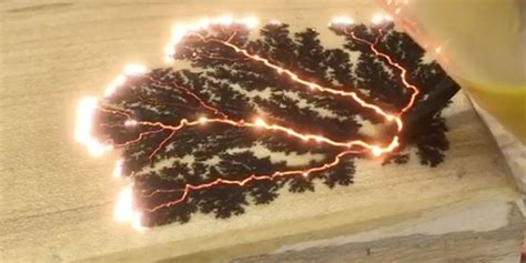 Watch Electricity Burn Beautiful Patterns Into Wood Burning Wood With