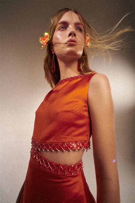 Flower Power And Psychedelic Prints See The New ‘60s Inspired