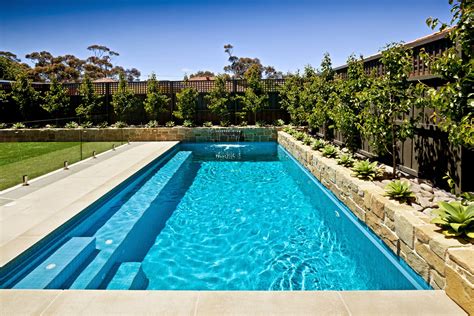 Untuk kolam renang indoor perlu adanya ventilasi udara, sirkulasi udara tetap diperlukan. Supplier Mozaik Kolam Renang | Mosaic Kolam Renang