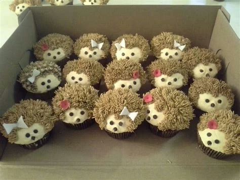 See more ideas about hedgehog cake, cake, animal cakes. Hedgehogs cupcakes! I don't think I could eat them, they ...