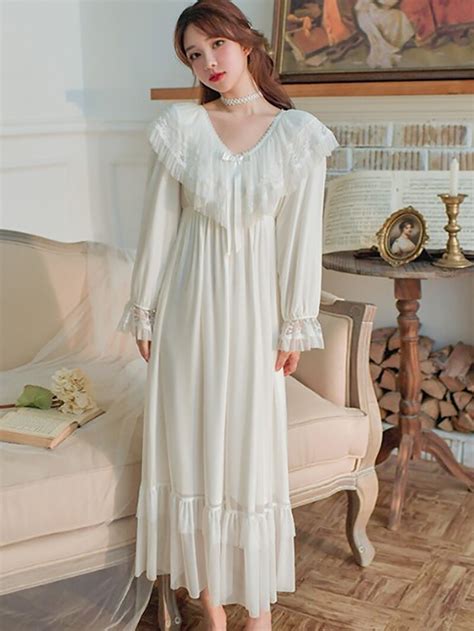 Women Vintage Princess Nightgowns Chest Pad Pajamas Spring Autumn Long
