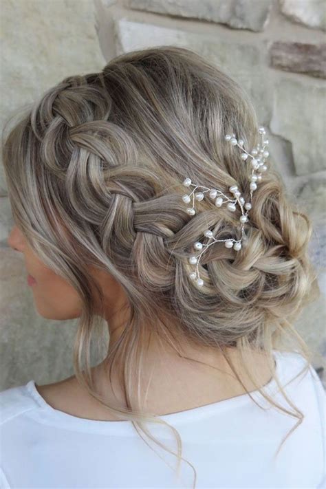 25 Chic Updo Wedding Hairstyles For All Brides Elegantweddinginvites