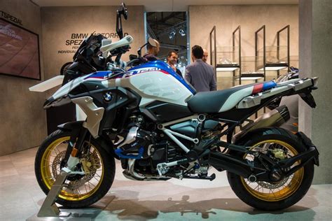 Motorcycle specifications, reviews, roadtest, photos, videos and comments on all motorcycles. Neues Zubehör für die BMW R 1250 GS und GSA