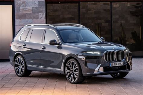 2023 Bmw X7 Review Pricing New X7 Suv Models Carbuzz