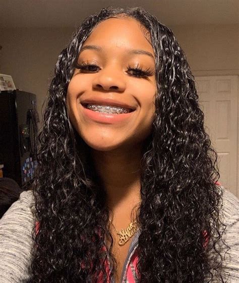 Pin By 𝑸𝑼𝑬𝑬𝑵 𝑶𝑭 𝑫𝑨𝑯 𝑱𝑼𝑵𝑮𝑳𝑬 🦅 On Brace Face Curly Girl Hairstyles