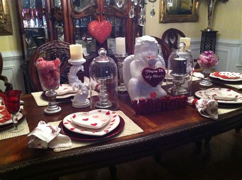 A farmhouse dining room for color lovers 10 photos. Valentines Day Dining Room Table Decor - Mommy Blogs ...