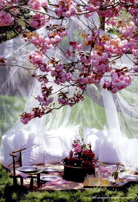 Once, canopy beds were preferred by the upper course that might afford this luxurious piece of furniture. Romantic Outdoor Canopy Beds