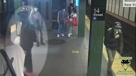 new york city good samaritan dives into knife attack youtube