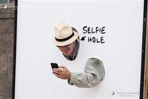 Dismaland Selfie Hole R120