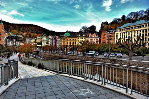 Verkehrsregeln, tempolimits, mitführpflichten und maut: Karlsbad in Tschechien Foto & Bild | architektur, europe ...