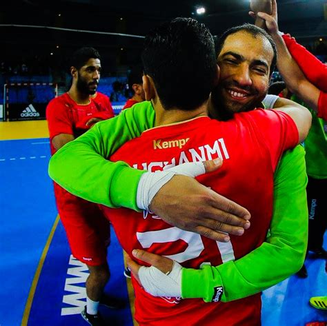 بلجيكا، والبرازيل، وتشيكوسلوفاكيا، وجمهورية مصر العربية، وفرنسا، وهولندا كم عدد أشواط كرة الطائرة. بعد يومين .. انطلاق المحفل الافريقي لكرة اليد بتونس .. و ...