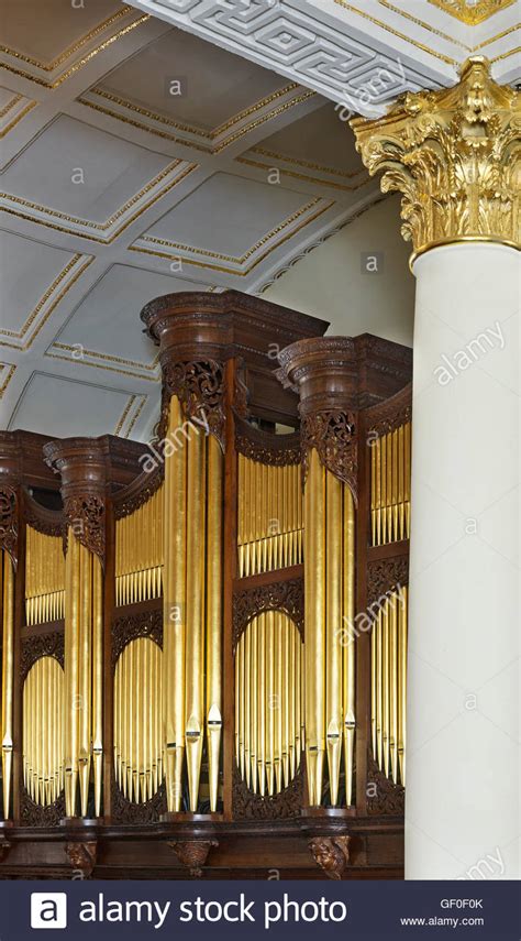 St Georges Hanover Square Caso De órgano Y Tuberías Fotografía De