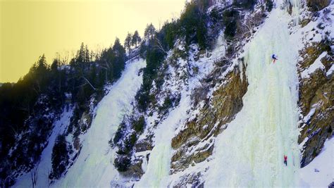 Climbing Quebecs Frozen Waterfalls Gizmodo Australia