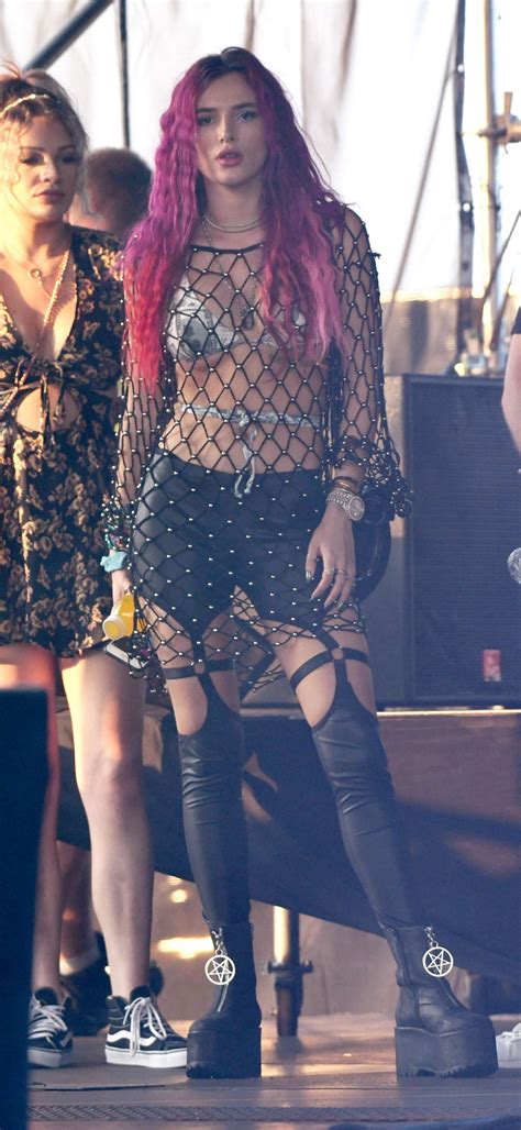 Bella Thorne On Stage At The Billboard Hot 100 Day 2 In New York Gotceleb