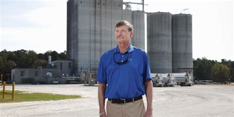 Farmers Stick With Trump Despite Trade War Pain Wsj